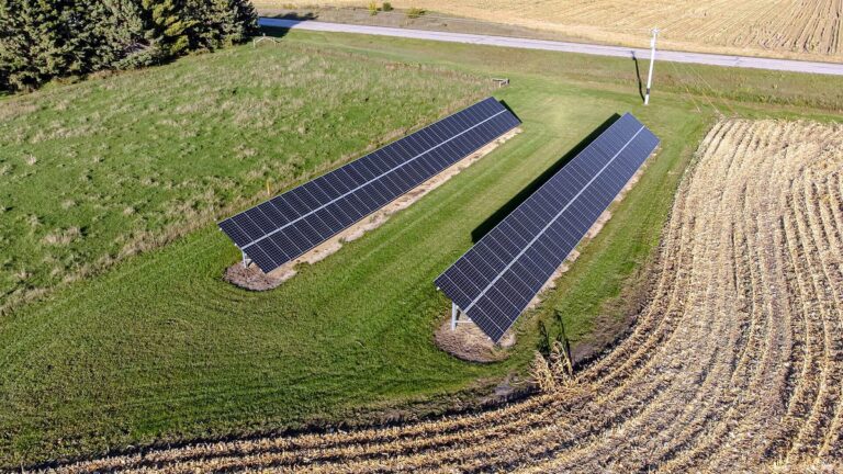 Agrivoltaïsme : ce que la parcelle garde, et ce qu&rsquo;elle cède